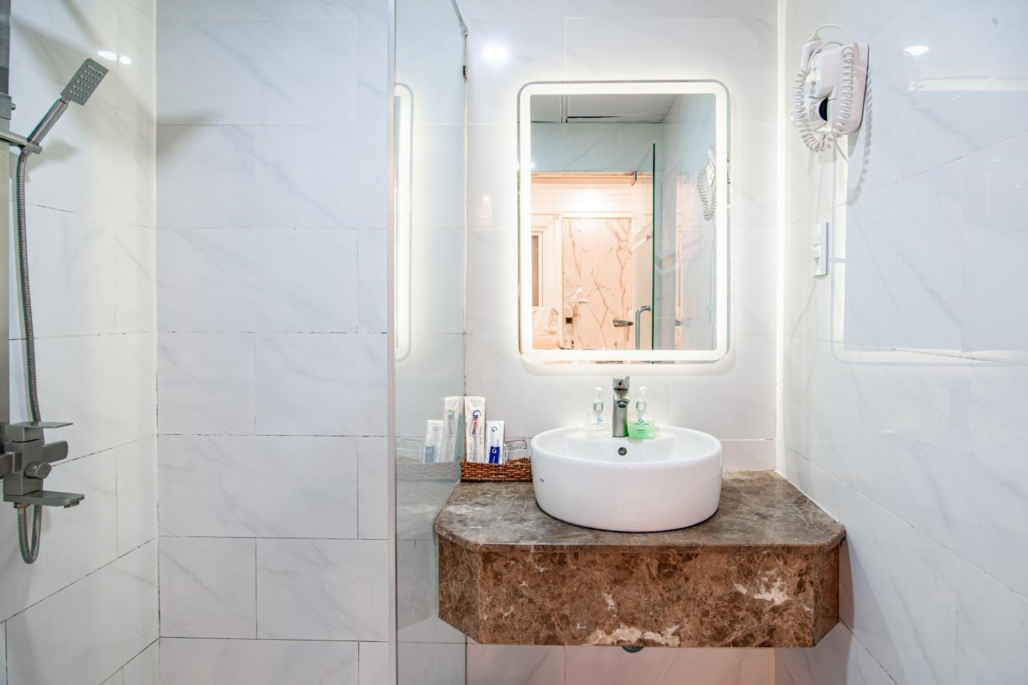Venice Hotel Хошимин Екстериор снимка