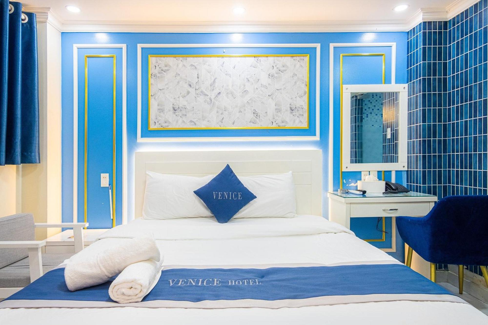 Venice Hotel Хошимин Екстериор снимка