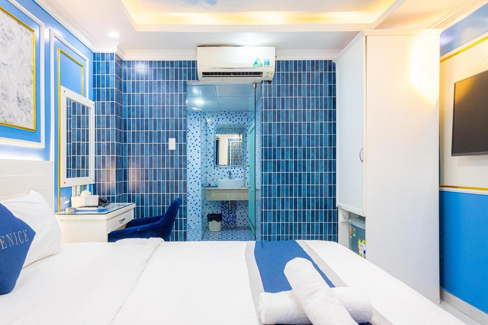 Venice Hotel Хошимин Екстериор снимка